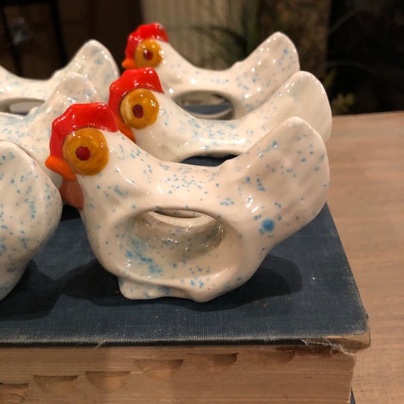 9 Vintage Chicken Napkin Rings w/ Blue Speckles - Picture 3 of 3